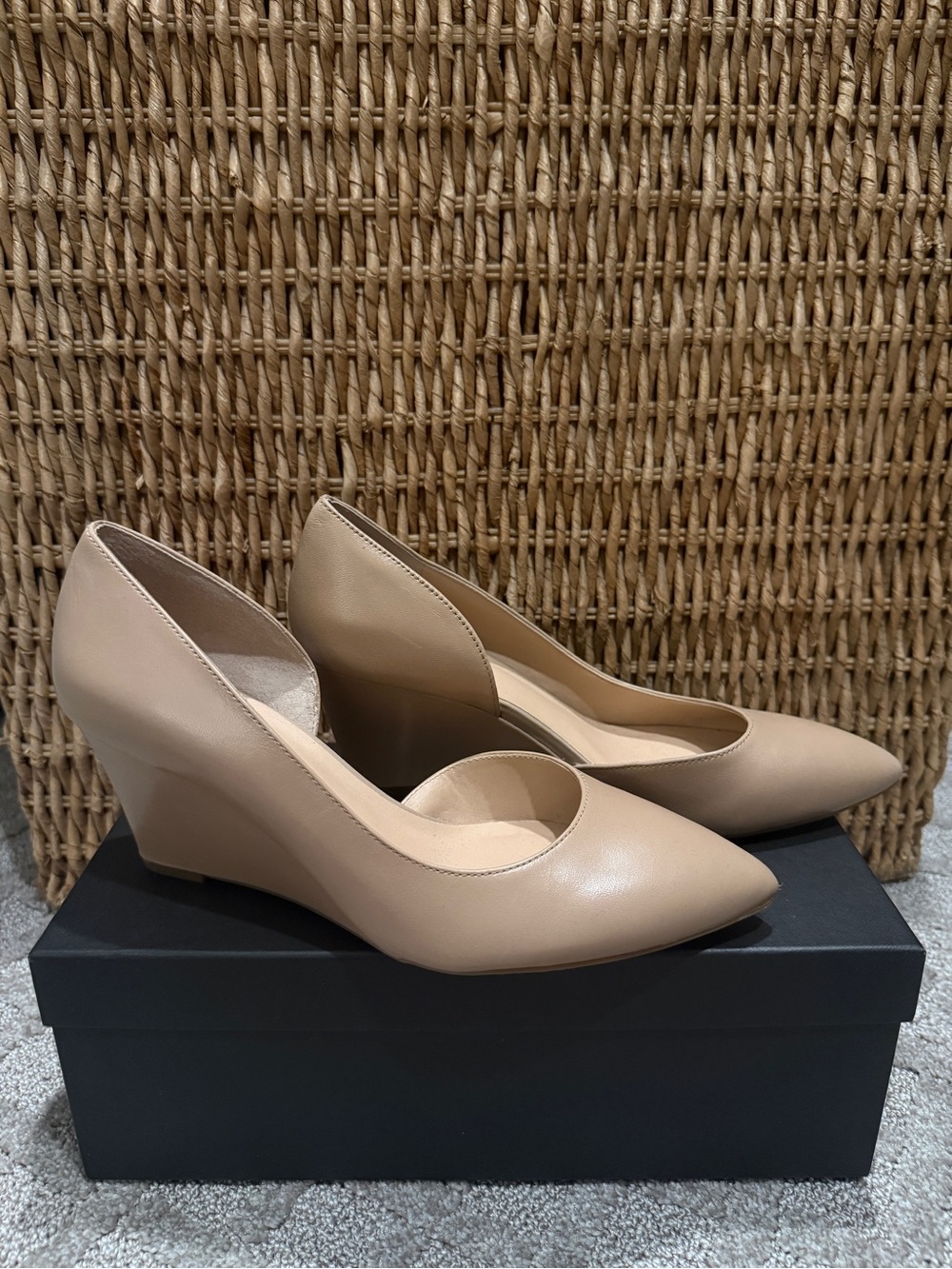 Franco Sarto Dart d’Orsay Wedge Pumps – Nude Leather – NEW